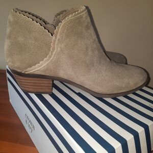 crown & ivy Taupe Suede Scallop Trim Ankle Booties